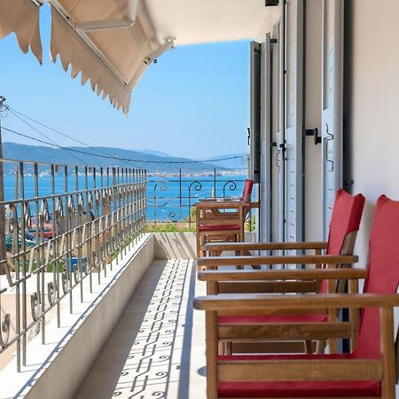 Axs First Floor Apartment Aegina Town المظهر الخارجي الصورة