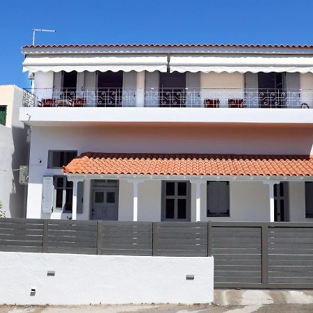 Axs First Floor Apartment Aegina Town المظهر الخارجي الصورة