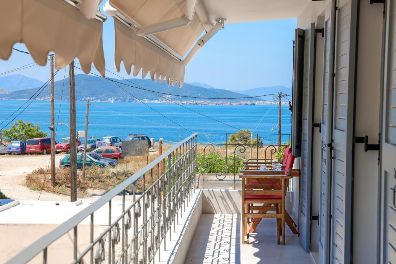 Axs First Floor Apartment Aegina Town المظهر الخارجي الصورة