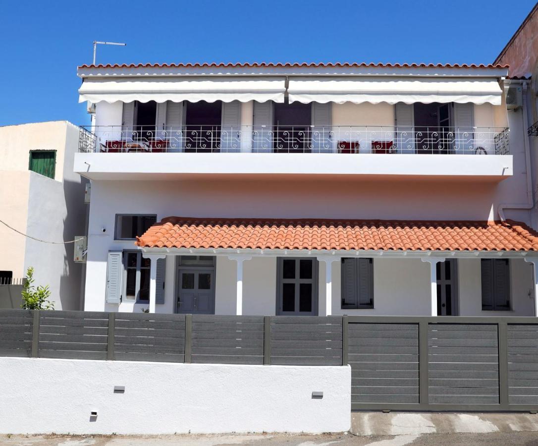 Axs First Floor Apartment Aegina Town المظهر الخارجي الصورة