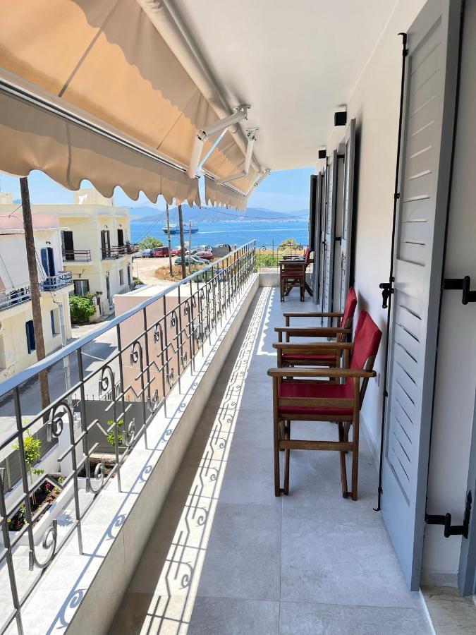 Axs First Floor Apartment Aegina Town المظهر الخارجي الصورة